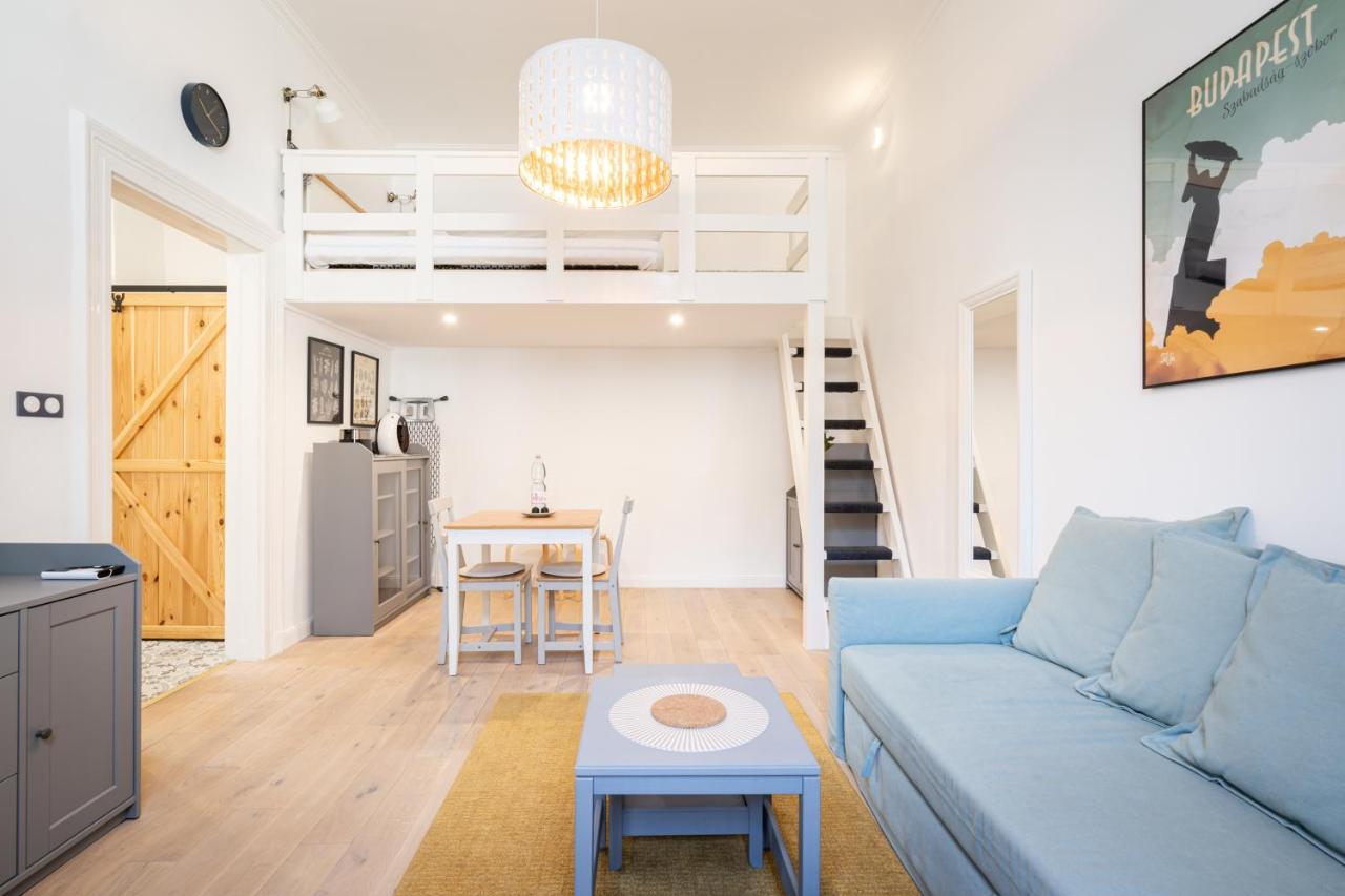 Youth Motive Studio With Gallery 布达佩斯 外观 照片