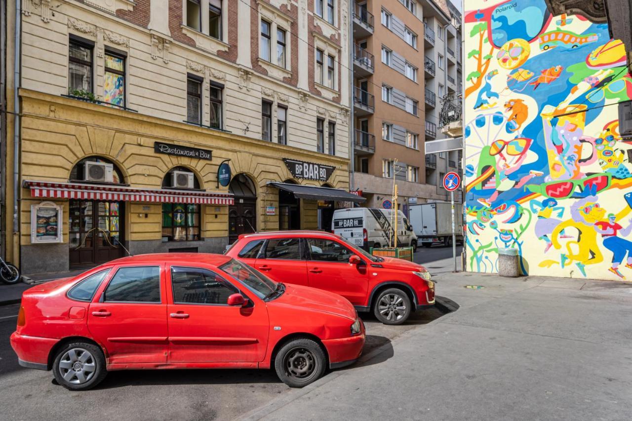 Youth Motive Studio With Gallery 布达佩斯 外观 照片